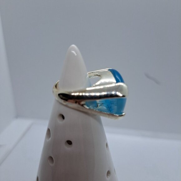 Blue catseye statement ring size 5-1/2 - Picture 3 of 5